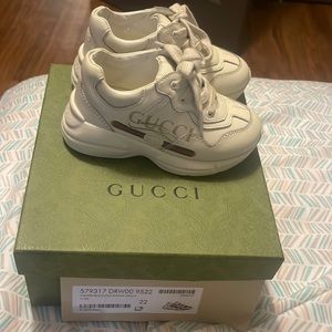 Gucci shoes